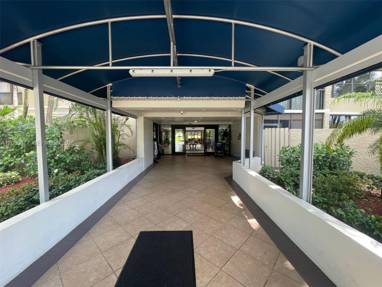 16300 Golf Club Rd , Unit 508, Weston, FL 33326 Photo