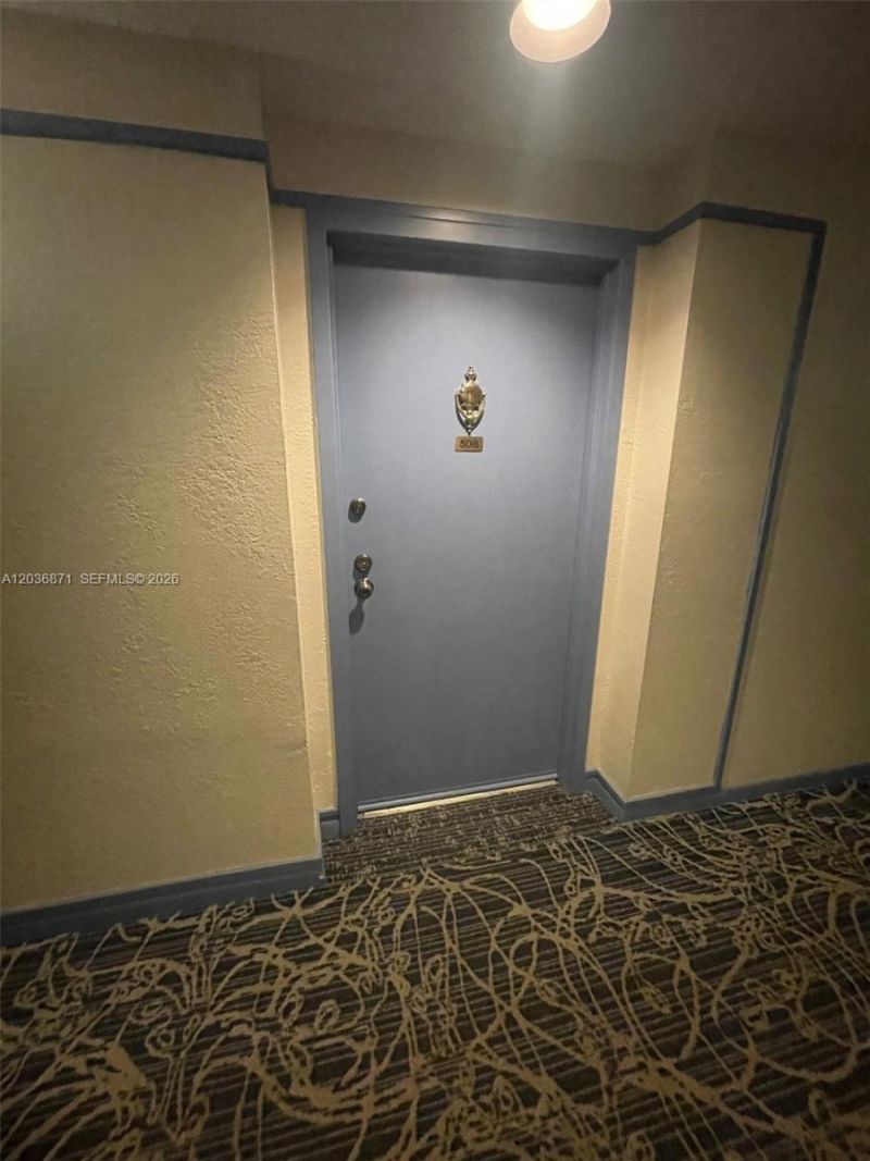 16300 Golf Club Rd , Unit 508, Weston, FL 33326 Photo