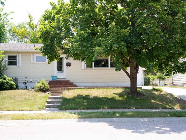 2611 LAWNDALE DR, Rapid City, SD 57702