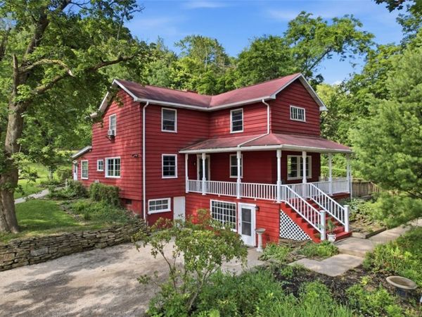 6113 Valencia Road, Valencia, PA 16059