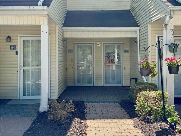 305 Gazebo Court , New Windsor, NY 12553