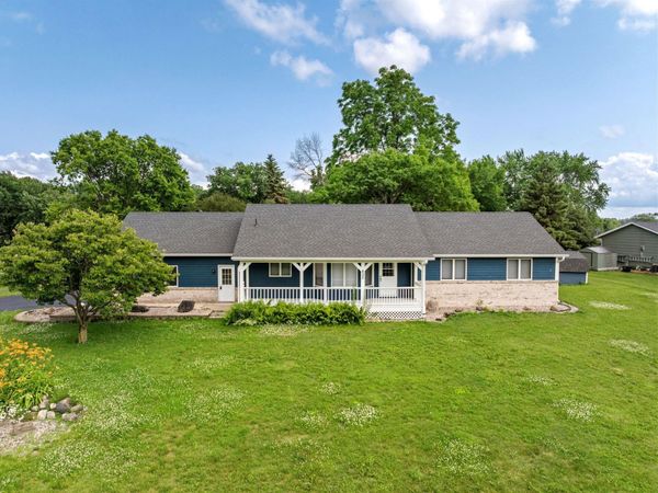 833 Tyrol Lane , Shakopee, MN 55379