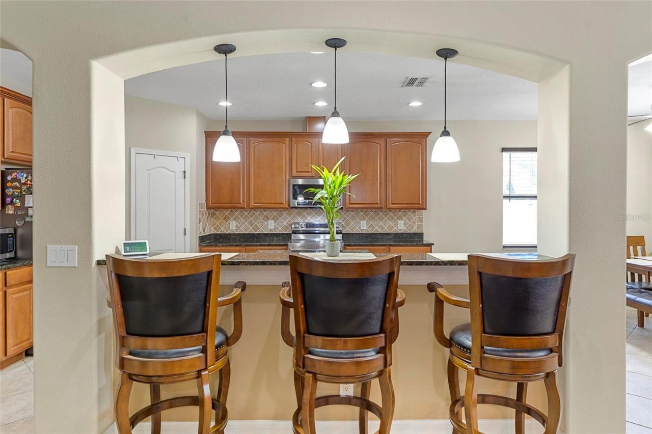 1945 Abbey Ridge Drive , Dover, FL 33527 Photo