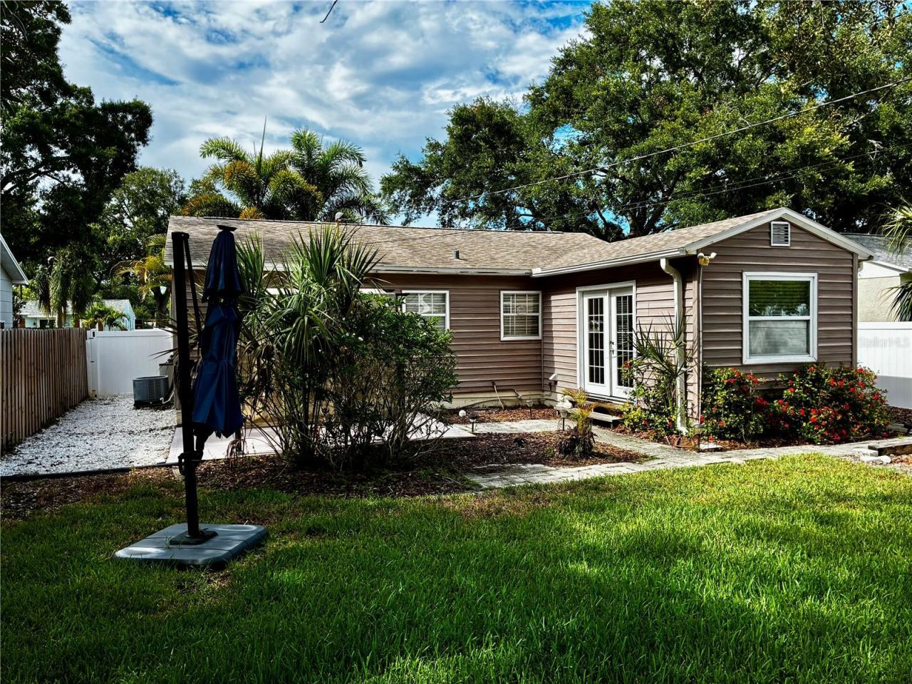 810 52nd Avenue N, Saint Petersburg, FL 33703 Photo