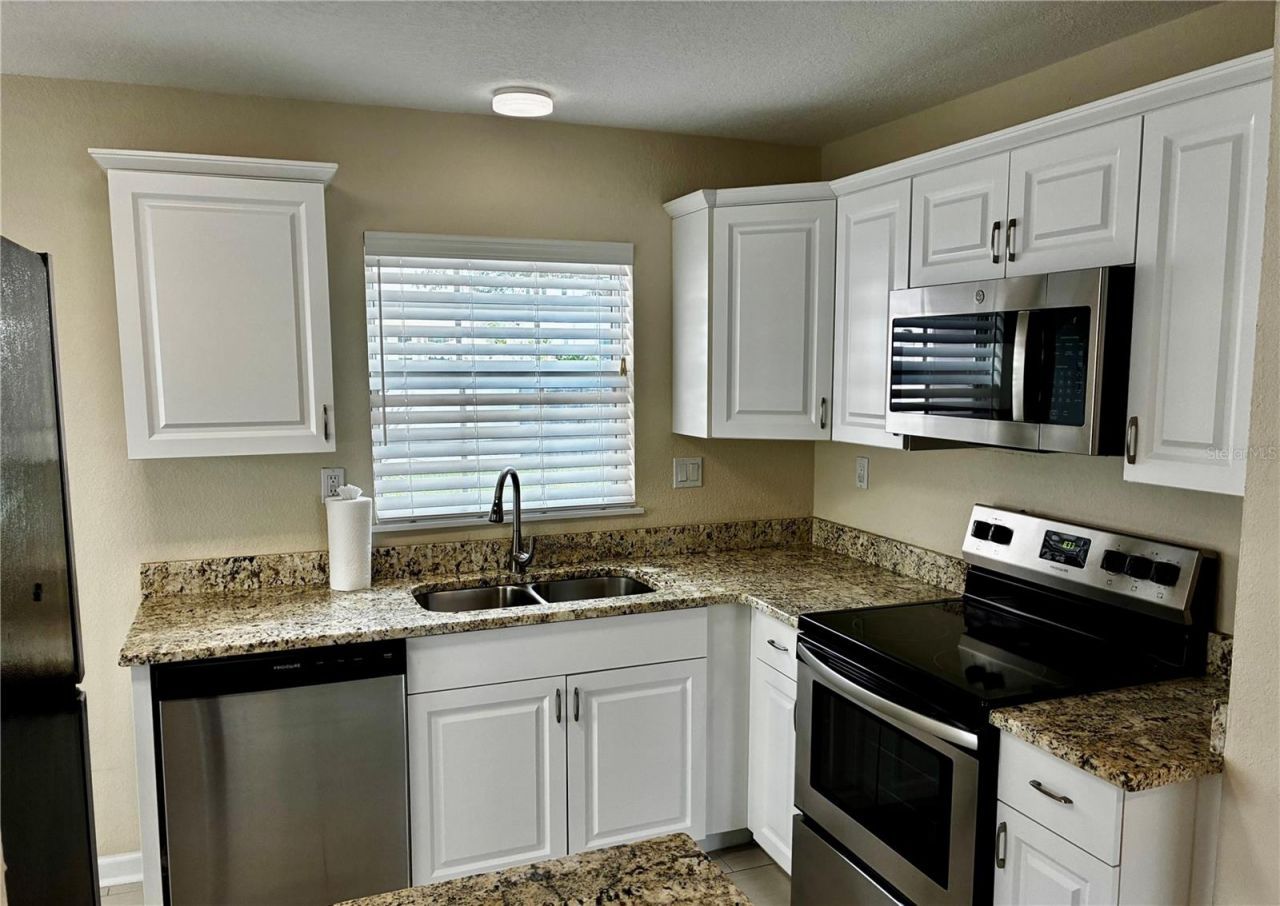 810 52nd Avenue N, Saint Petersburg, FL 33703 Photo