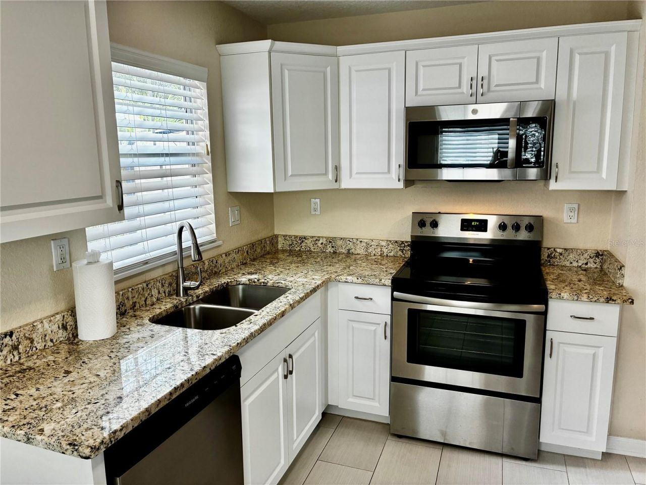 810 52nd Avenue N, Saint Petersburg, FL 33703 Photo