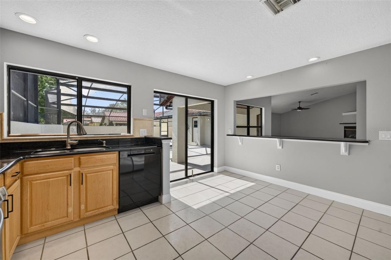 8052 S Cadiz Court , Orlando, FL 32836 Photo