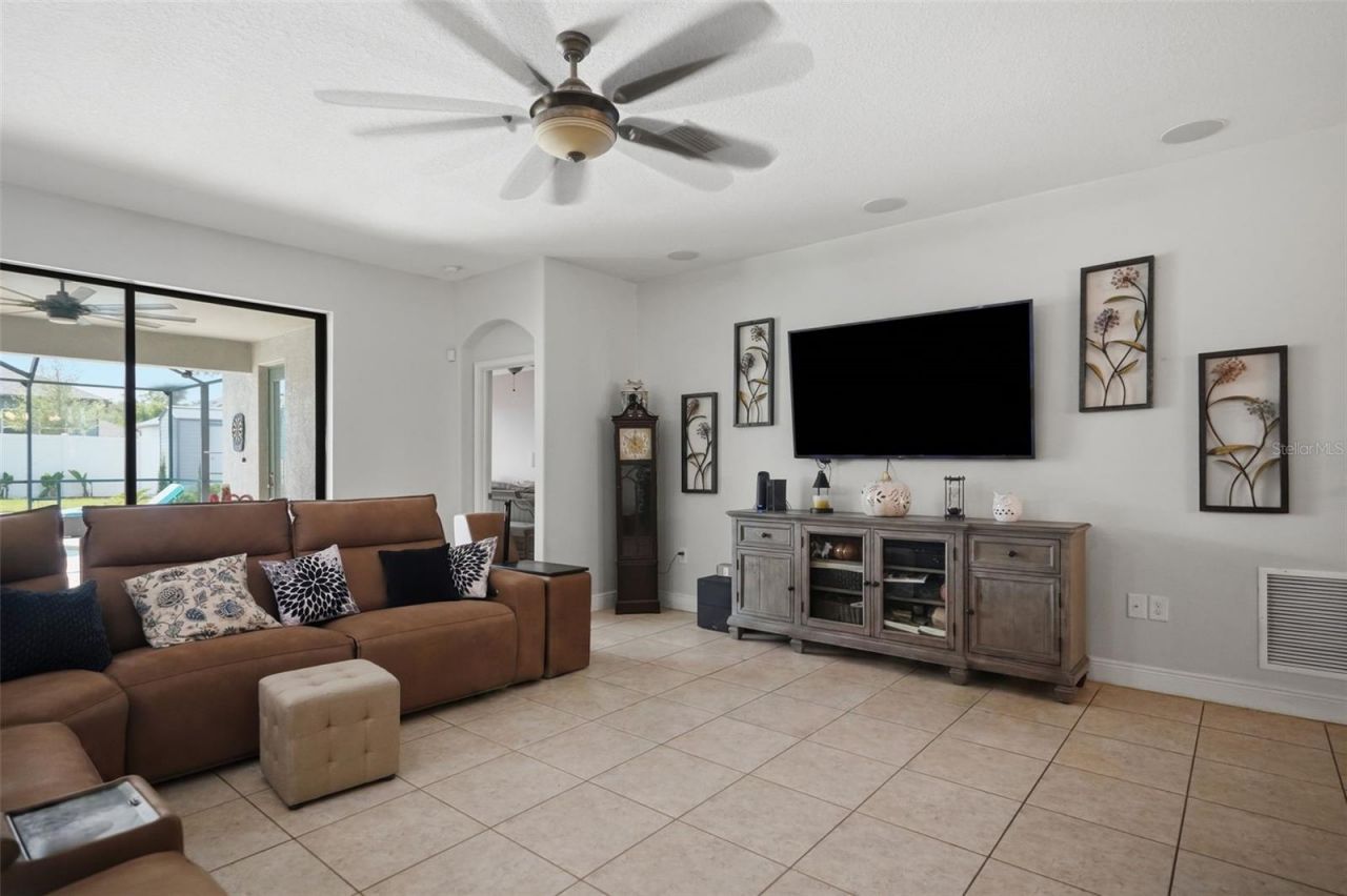 652 Tierra Drive, Spring Hill, FL 34609 Photo