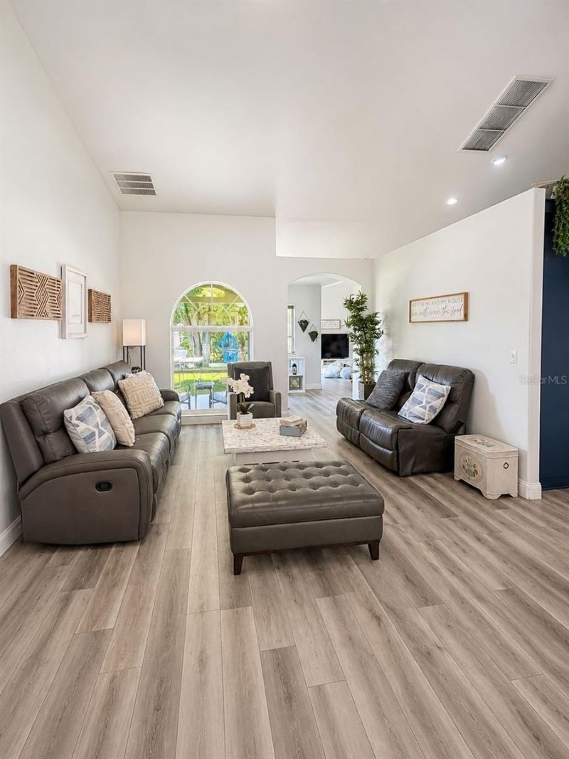 2526 Holly Berry Circle , Clermont, FL 34711 Photo