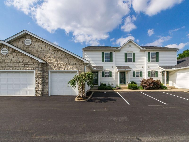 4726 Parrau Drive, Unit 58B, Columbus, OH 43228 Photo 2