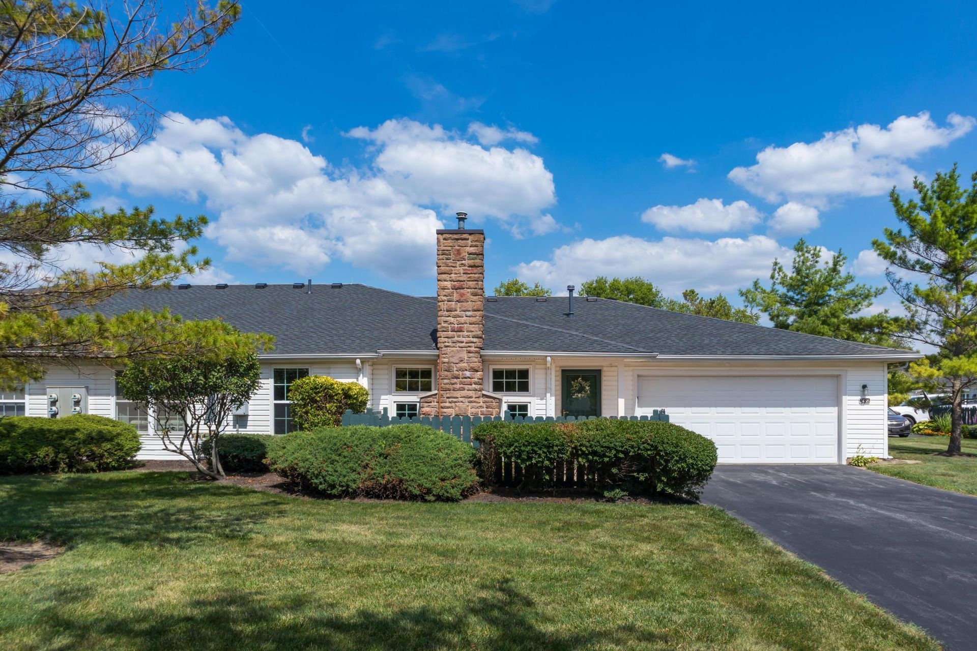 2436 Warm Springs Drive, Hilliard, OH 43026 Main Photo
