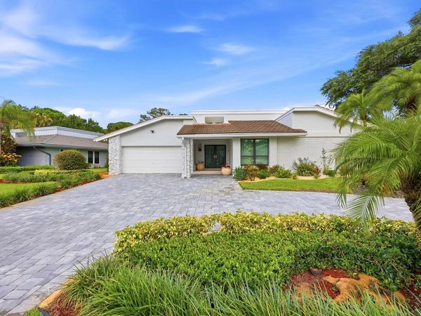 624 W Lakewoode Circle W, Delray Beach, FL 33445