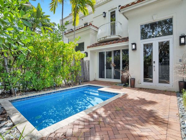 1362 Bayview Drive, Fort Lauderdale, FL 33304