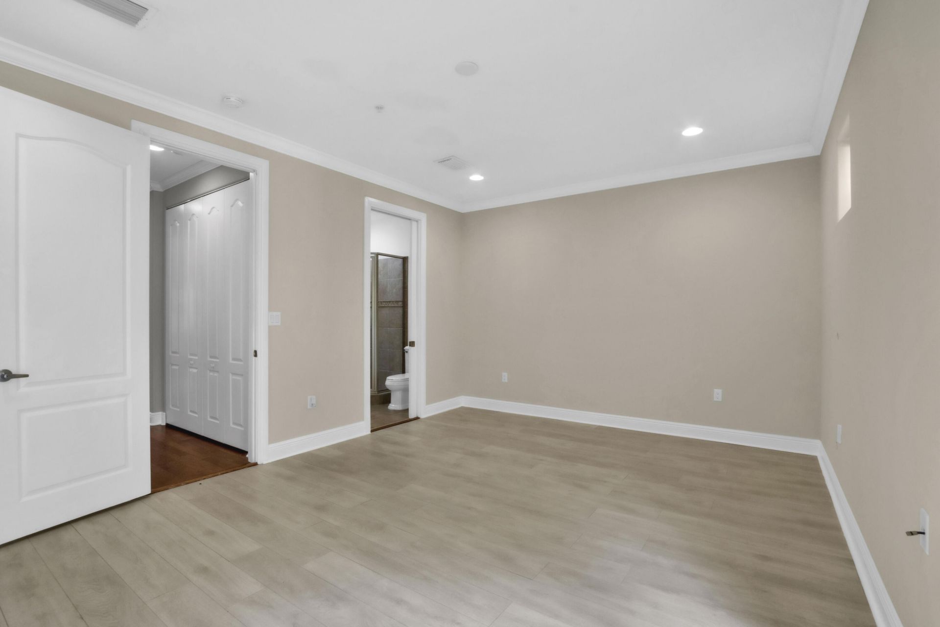 1362 Bayview Drive, Fort Lauderdale, FL 33304 Photo