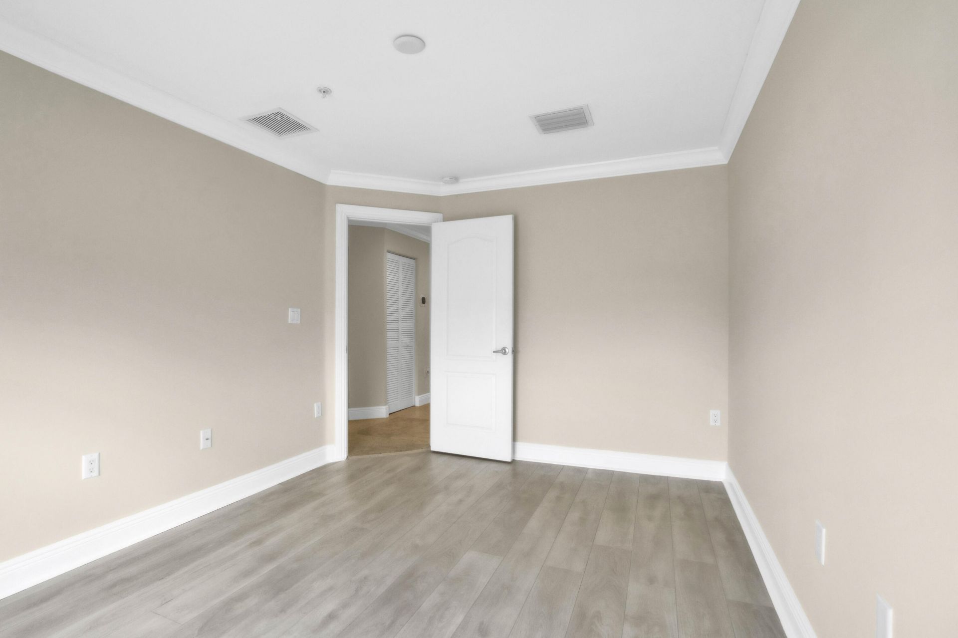 1362 Bayview Drive, Fort Lauderdale, FL 33304 Photo