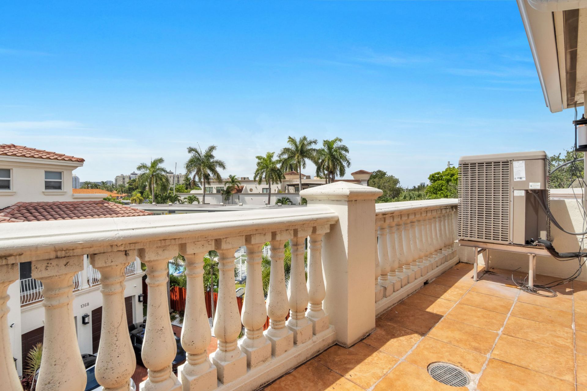 1362 Bayview Drive, Fort Lauderdale, FL 33304 Photo