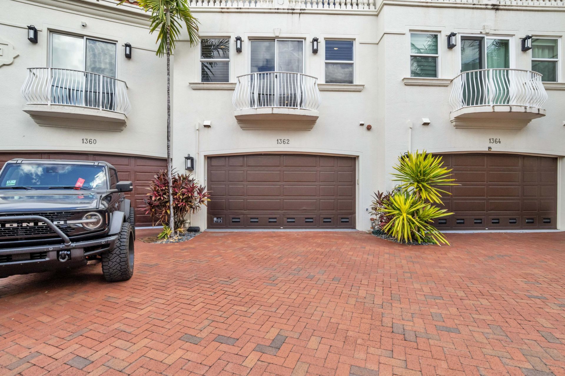 1362 Bayview Drive, Fort Lauderdale, FL 33304 Photo
