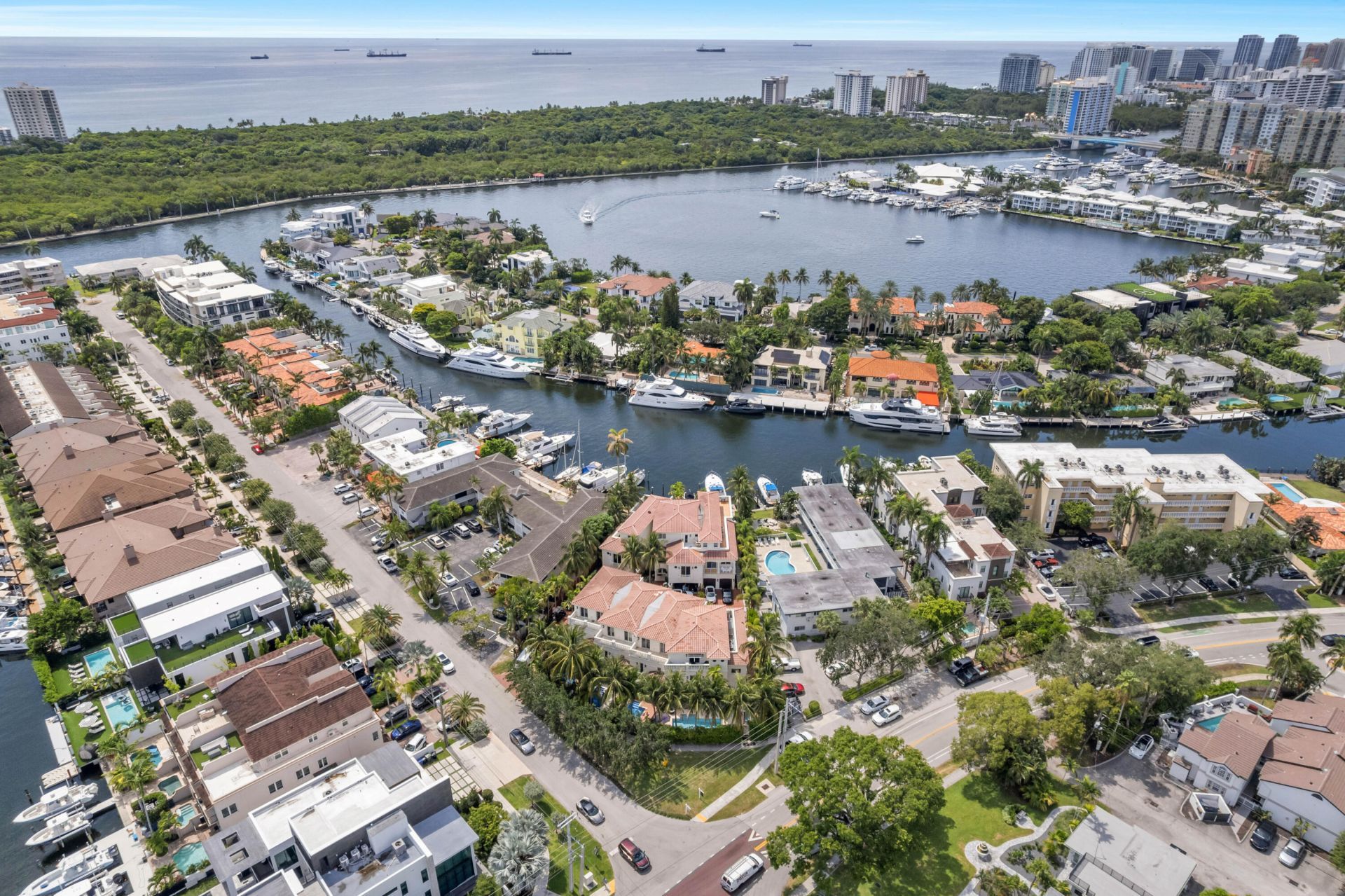 1362 Bayview Drive, Fort Lauderdale, FL 33304 Photo