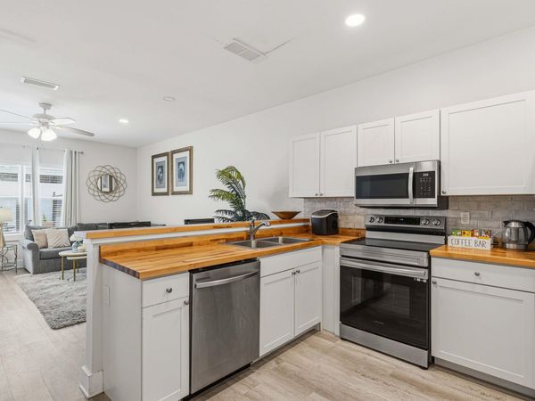 207 Ann Circle, Unit 6, Destin, FL 32541