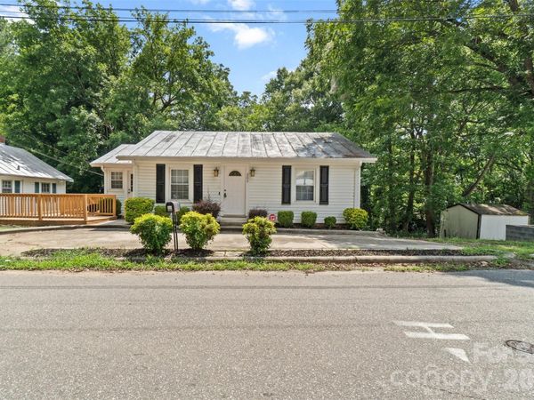 202 E Hargrave Street , Wadesboro, NC 28170