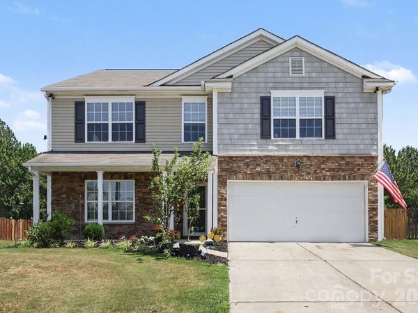 10912 Thousand Oaks Drive, Huntersville, NC 28078