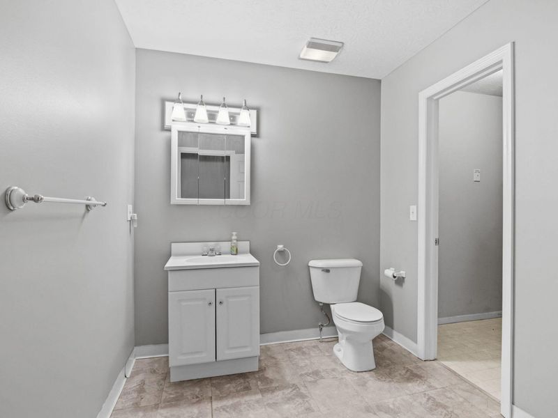5801 Lookout Boulevard, Grove City, OH 43123 Photo 27
