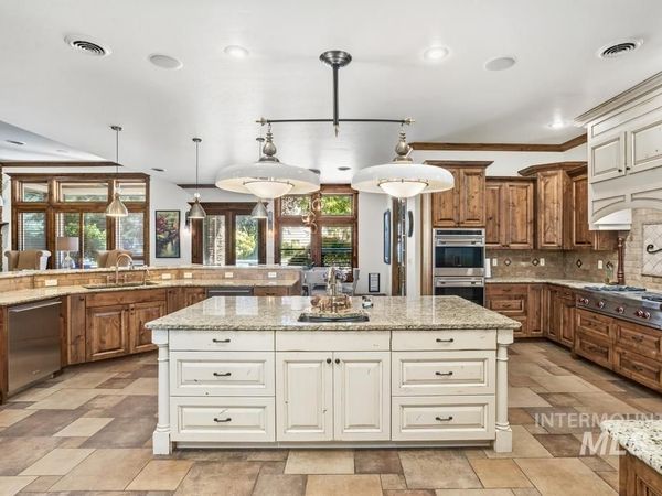 532 N White Sage Way, Eagle, ID 83616