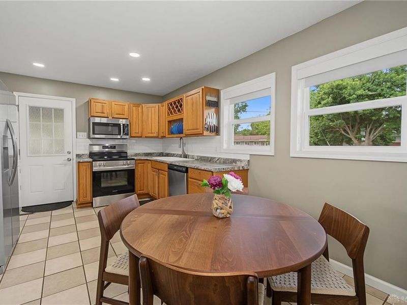 5041 Glouster Avenue, Dayton, OH 45431 Photo 12