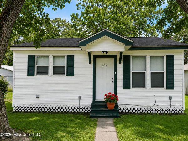 104 N Green Avenue, Picayune, MS 39466
