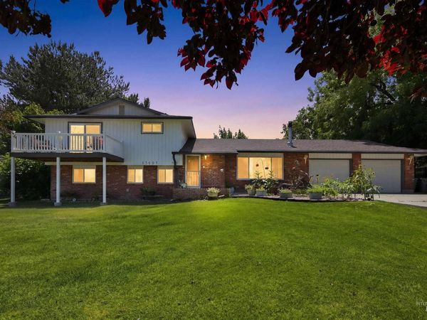 15095 David St, Caldwell, ID 83607