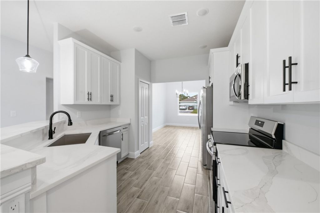 8780 92nd Avenue, Vero Beach, FL 32967 Photo