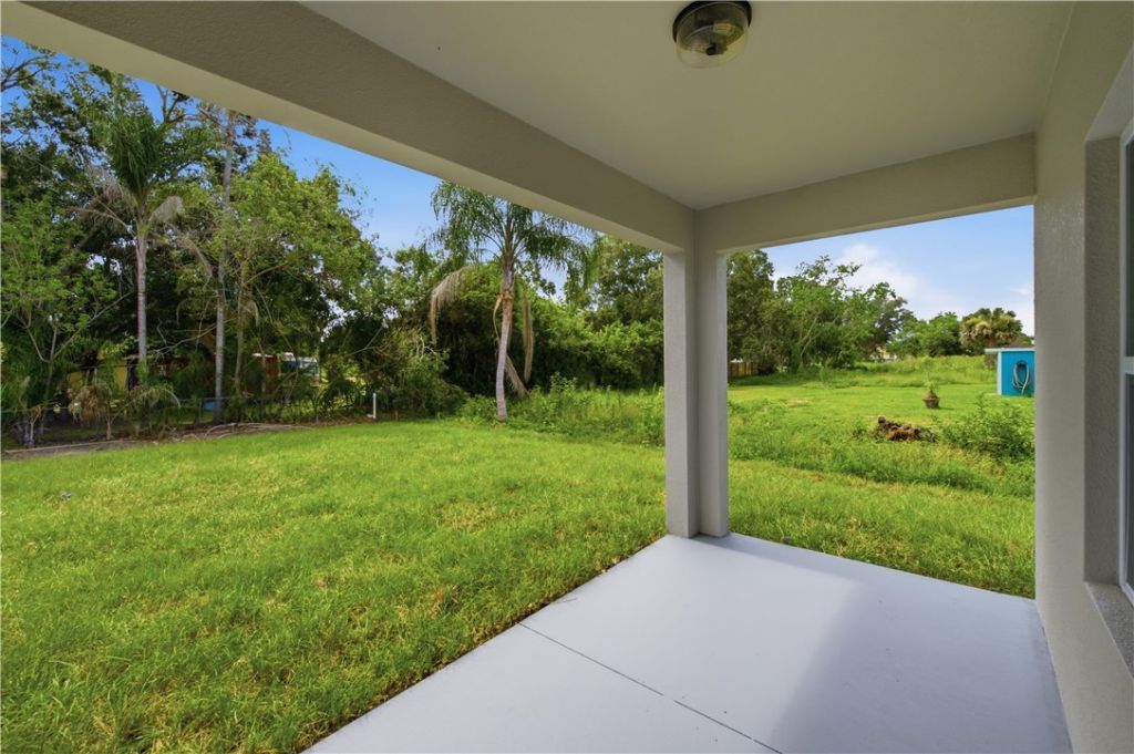 8780 92nd Avenue, Vero Beach, FL 32967 Photo