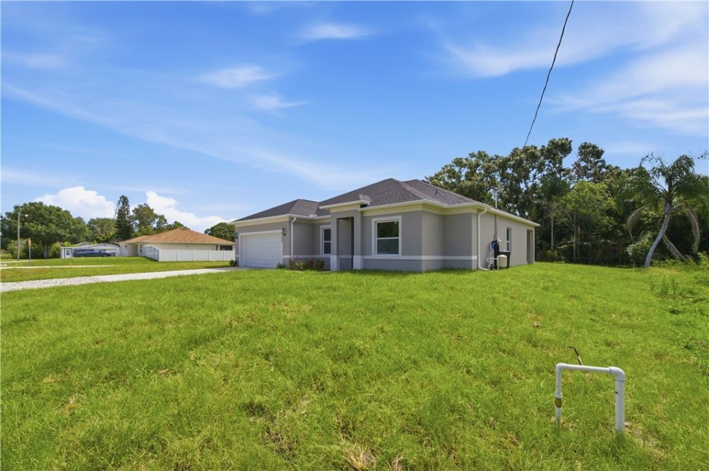 8780 92nd Avenue, Vero Beach, FL 32967 Photo