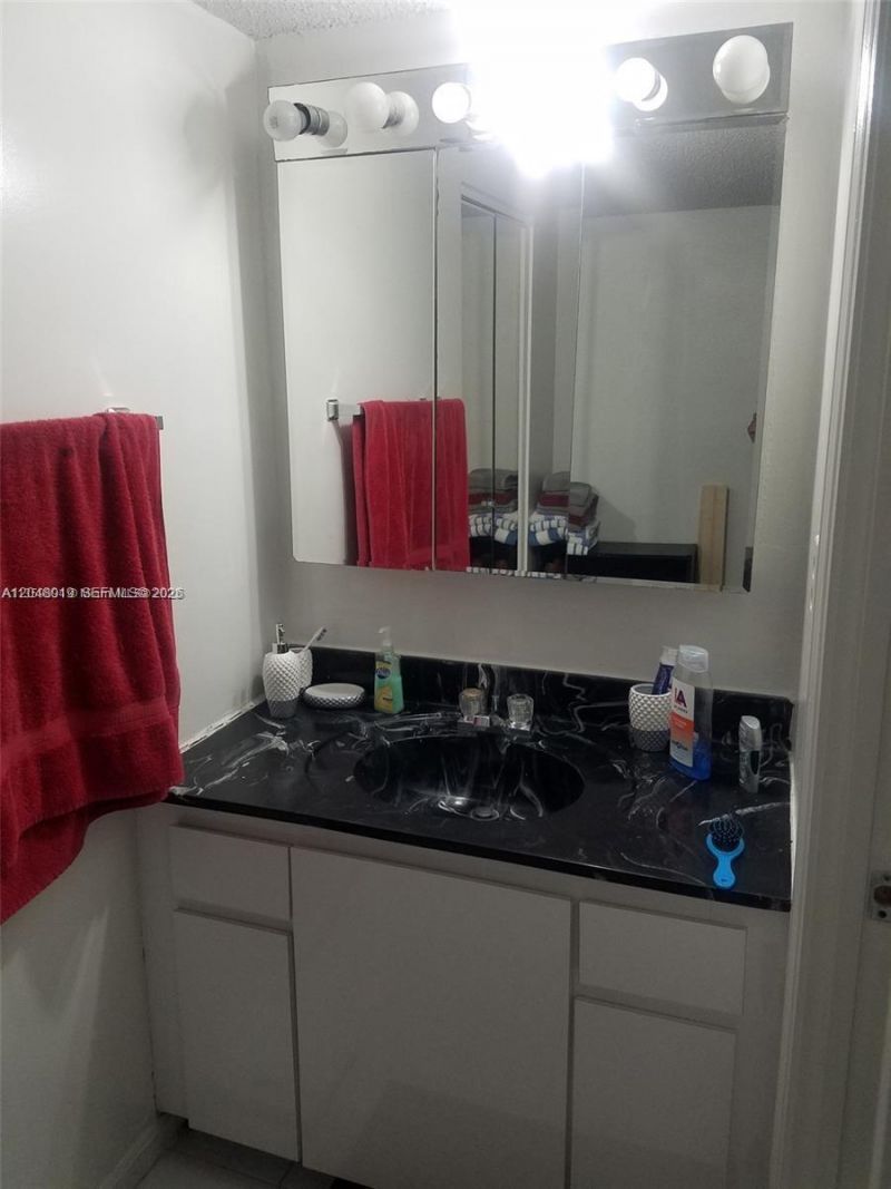 6921 Environ Blvd , Unit 4P, Lauderhill, FL 33319 Photo