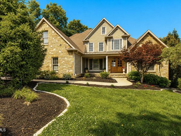 130 Sun Chase Court, Johnson City, TN 37615