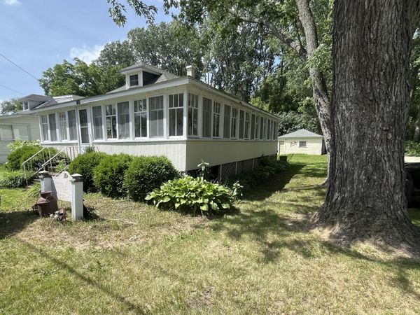 1300 Lucille Ave, Twin Lakes, WI 53181