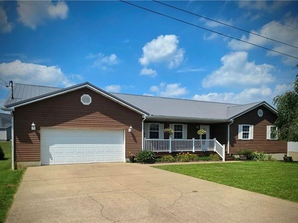 117 Pineview Estates Drive, Waverly, WV 26184