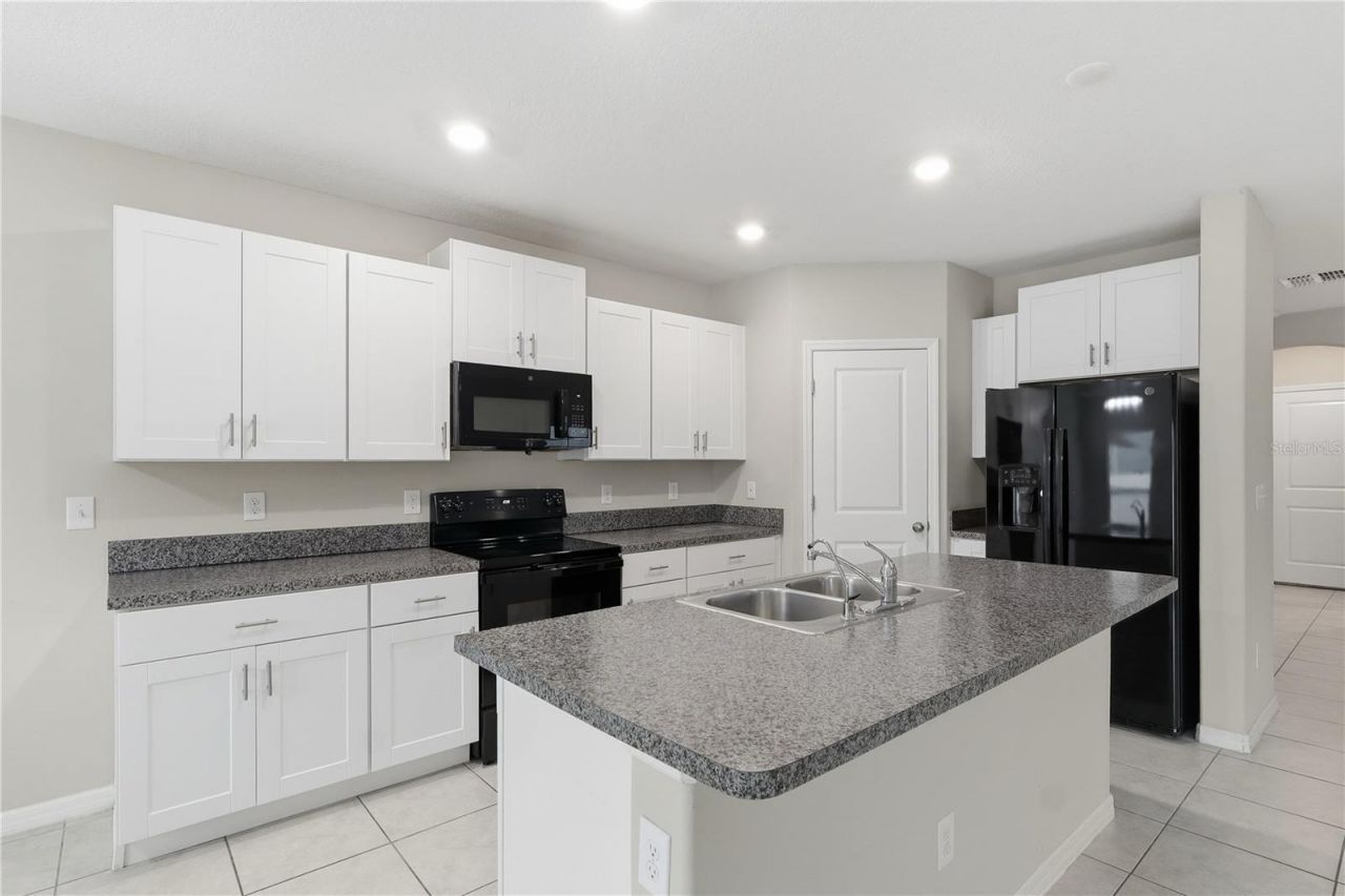 7023 Samuel Ivy Drive , Tampa, FL 33619 Photo