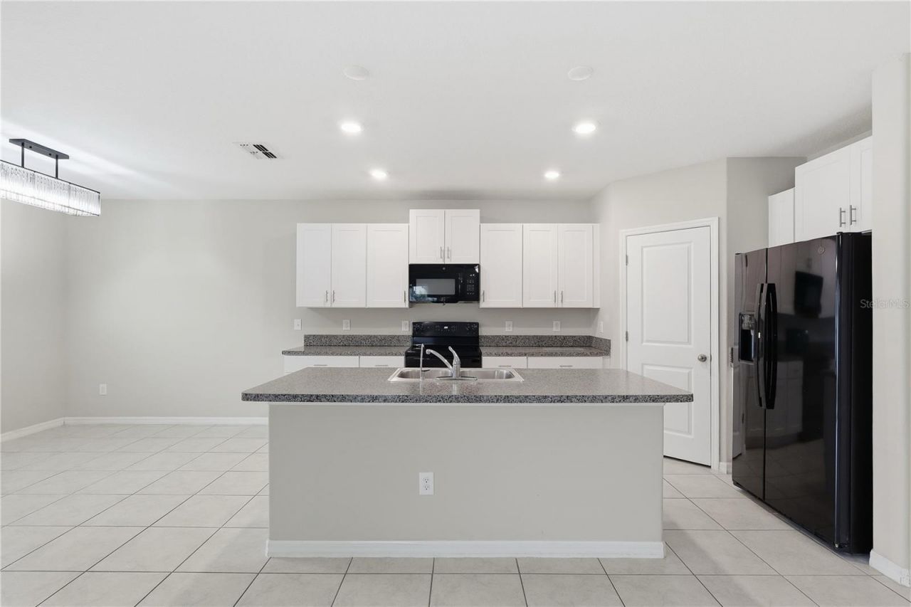 7023 Samuel Ivy Drive , Tampa, FL 33619 Photo
