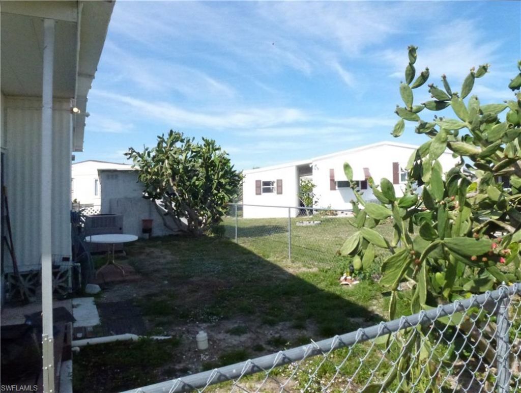 2820 Breezewood Dr , North Fort Myers, FL 33917 Photo