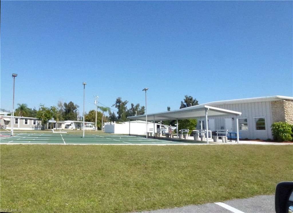 2820 Breezewood Dr , North Fort Myers, FL 33917 Photo