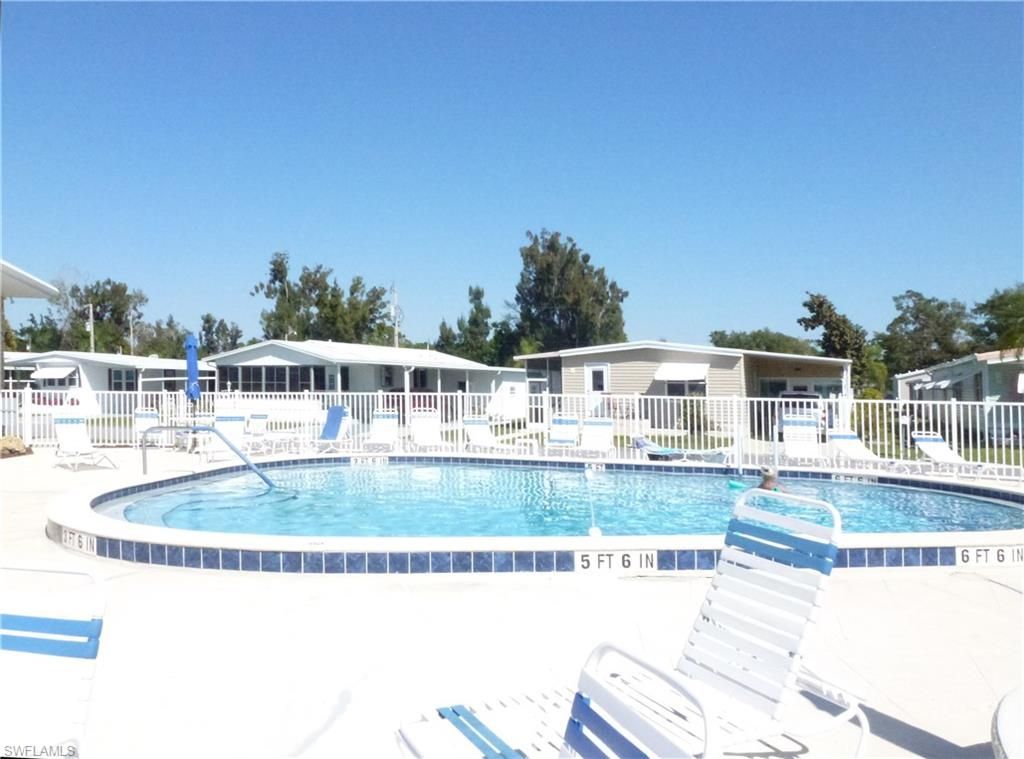 2820 Breezewood Dr , North Fort Myers, FL 33917 Photo