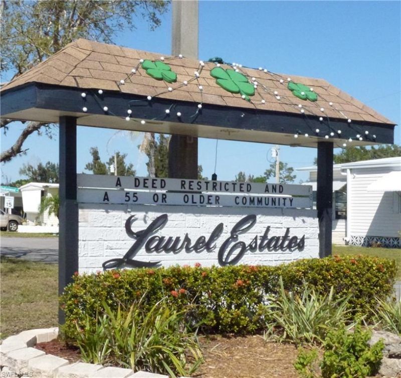 2820 Breezewood Dr , North Fort Myers, FL 33917 Photo