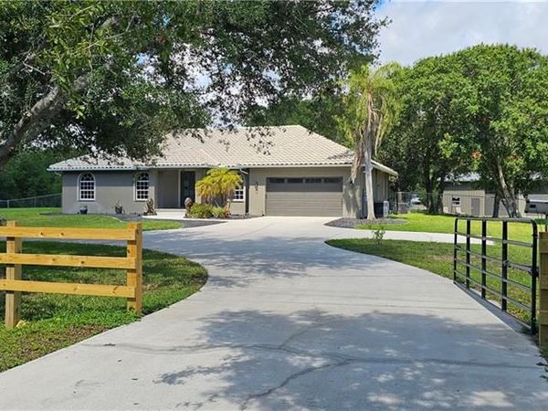 20101 Huffmaster RD, NORTH FORT MYERS, FL 33917