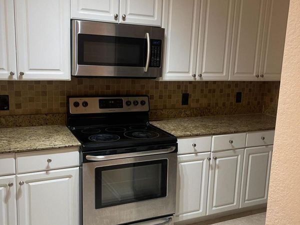 8539 GATE Parkway, Unit 122, Jacksonville, FL 32216