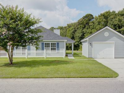 302 Coosawatchie Street, Summerville, SC 29485