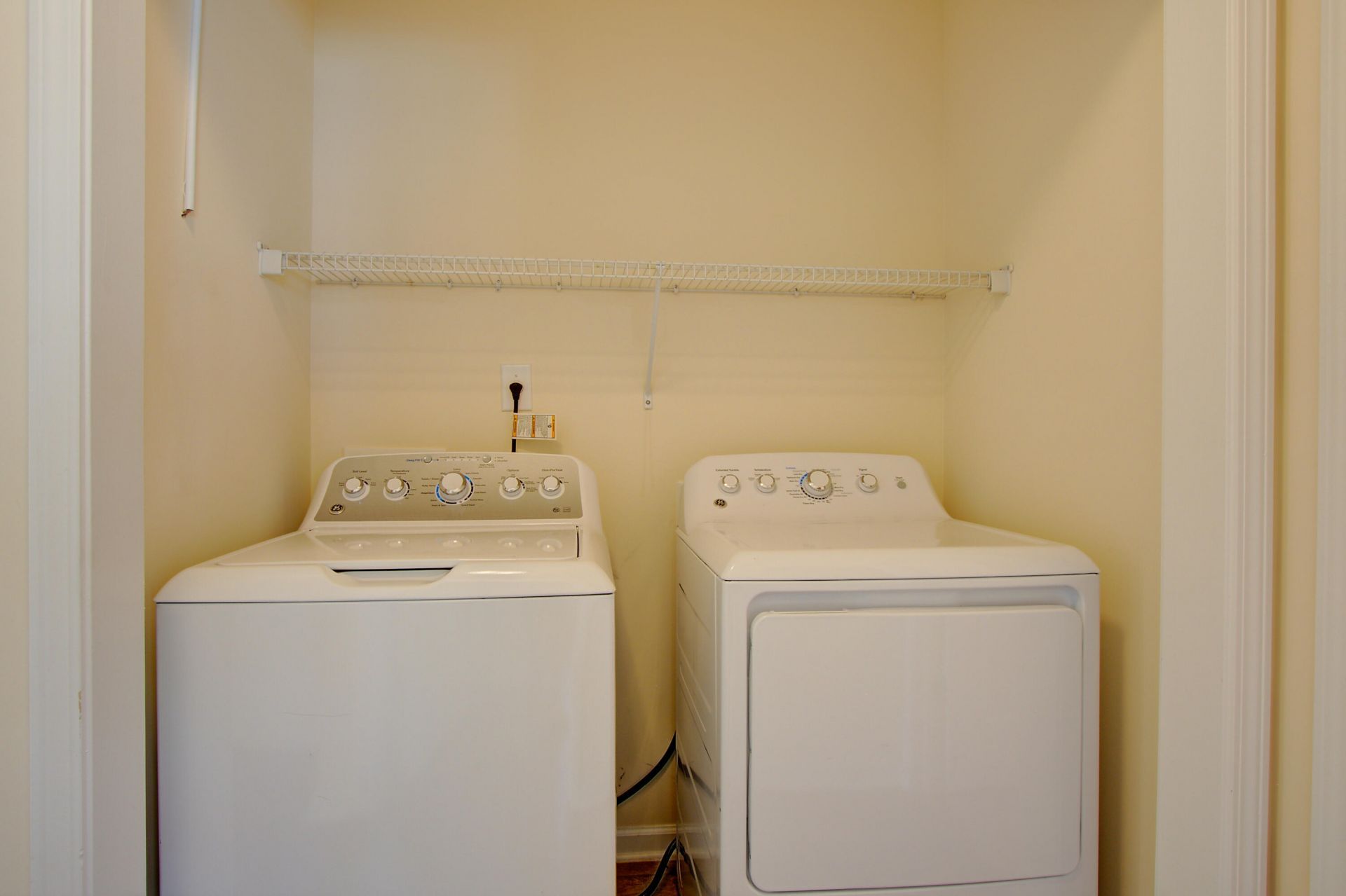 302 Coosawatchie Street Photo 13