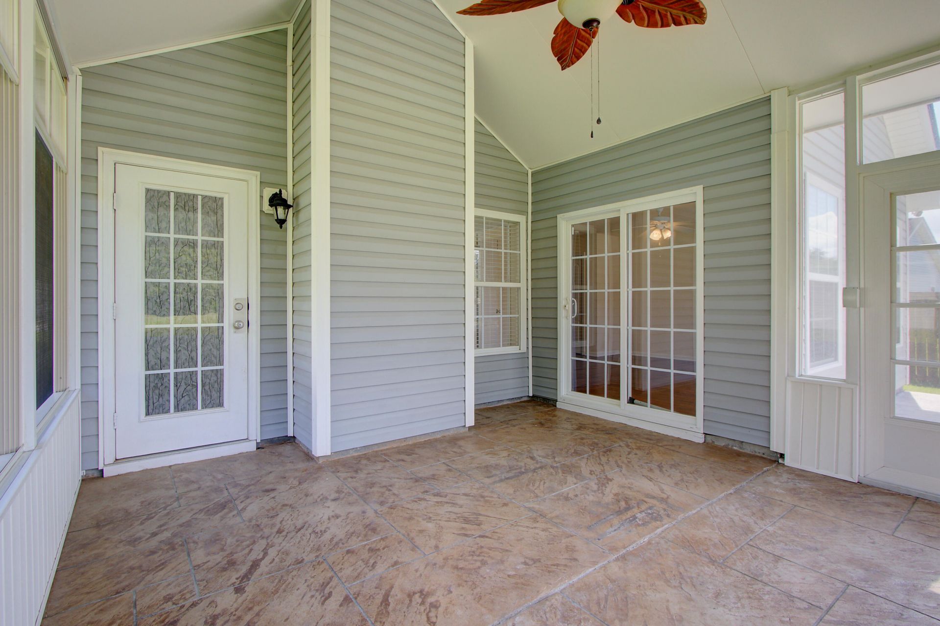 302 Coosawatchie Street Photo 15