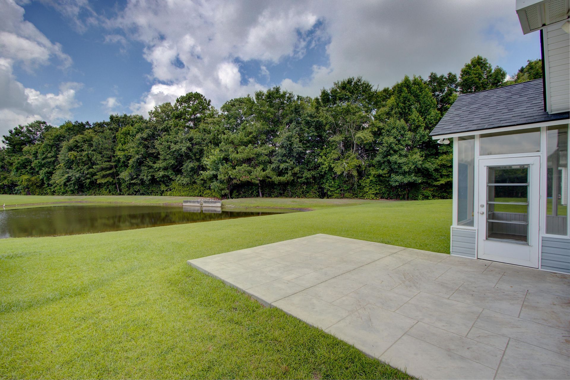302 Coosawatchie Street Photo 18