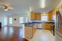 302 Coosawatchie Street photo 4